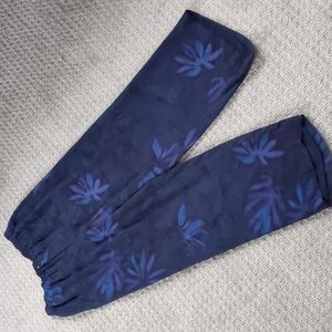 GORGEOUS Dana Buchman 100% Silk Tropical Navy Blue Wide Leg Pants, Size 8 🌴